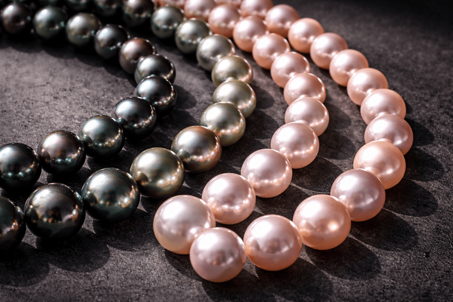 pearlsonly-blog-98-image-4-pearl - Χρωματιστά Μαργαριτάρια Ξεπερνούν τα Λευκά στις Τάσεις Μαργαριταριών 2026 - Κοσμήματα με Μαργαριτάρια - pearlsonly
