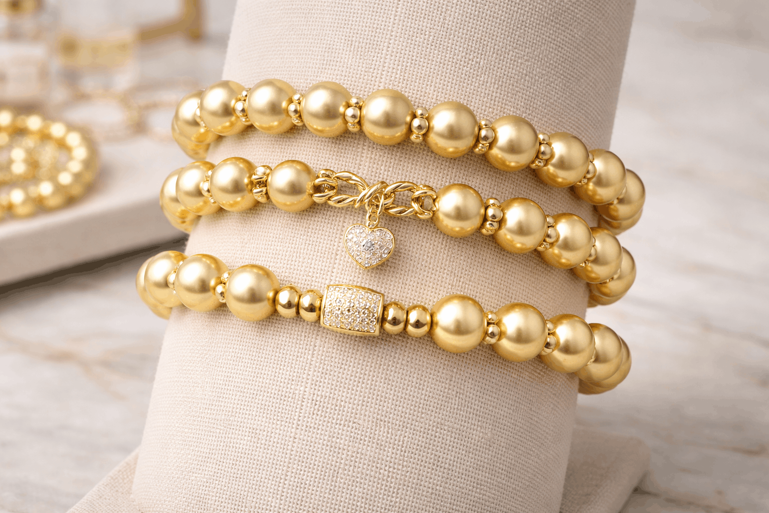 pearlsonly-blog-106-image-10-pearl - Στρώσιμο βραχιολιών χρυσού με μαργαριτάρια - Κοσμήματα Μαργαριταριών - pearlsonly