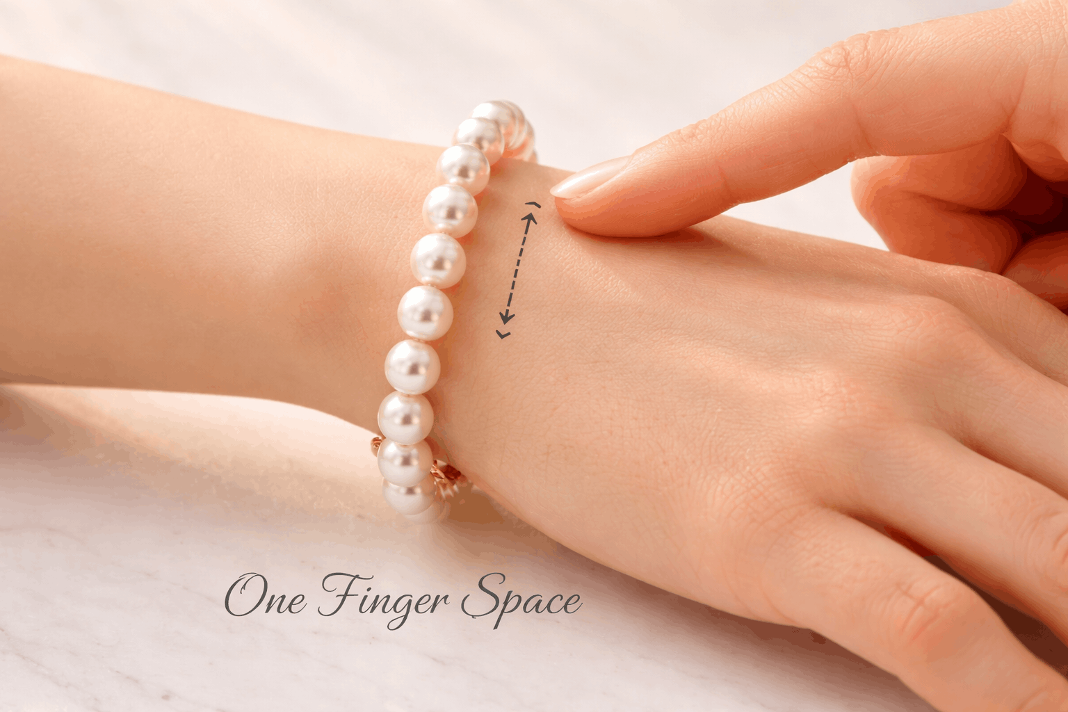 pearlsonly-blog-124-image-4-pearl - Πόσο χώρο πρέπει να έχουν τα βραχιόλια με μαργαριτάρια - Μαργαριτάρια Κοσμήματα - pearlsonly
