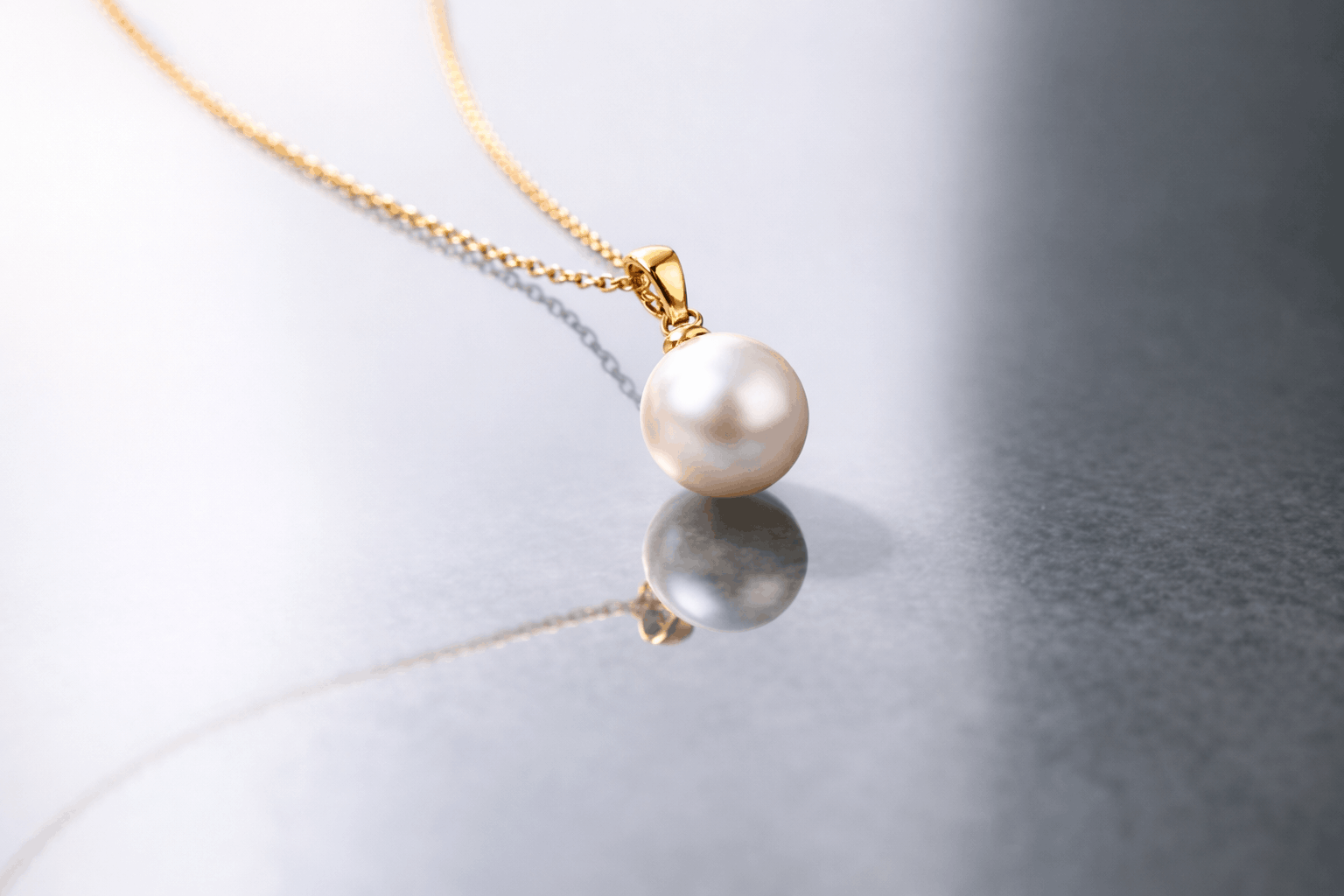 pearlsonly-blog-127-image-5-pearl - Κρεμαστό μαργαριτάρι σε χρυσή αλυσίδα - Κοσμήματα με Μαργαριτάρια - pearlsonly